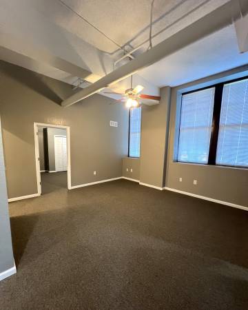 $1,200 / 2br - Washburn Towers 1&2 Bedrooms Available Now! (Ottawa)63873105078915124