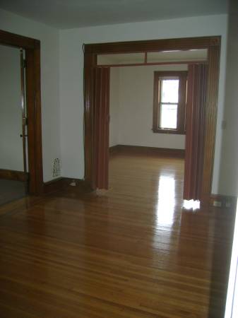 $1,585 / 2br - 5 Large Rms on 2nd Fl, 2 Bedrooms, 1Bath, Dishwasher, Walkable, Bus (Hamden)64010333034243122