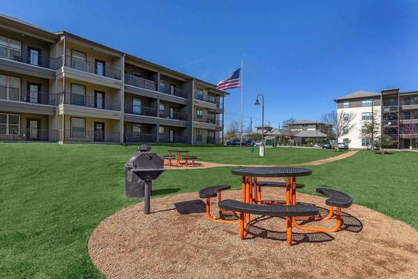 $1,200 / 1br - ¡ESPECIALES DE MUDANZA! (Austin, TX)63922558112003122