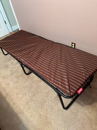 Coleman folding cot 1
