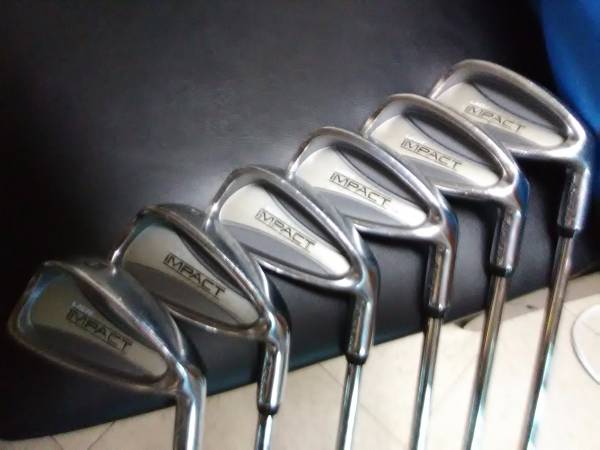 Acuity Lady Impact RH Irons Golf Clubs 1