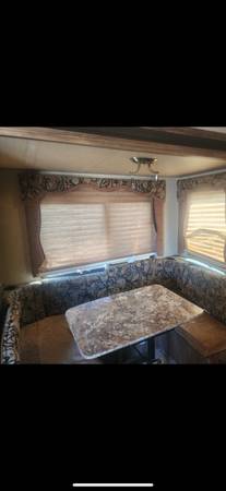 $1,360 / 350ft2 - Remolque estudio en un parque de San Leandro. Cama queen con sofá cama, baño completo, una fr (San Leandro)63888989712131120