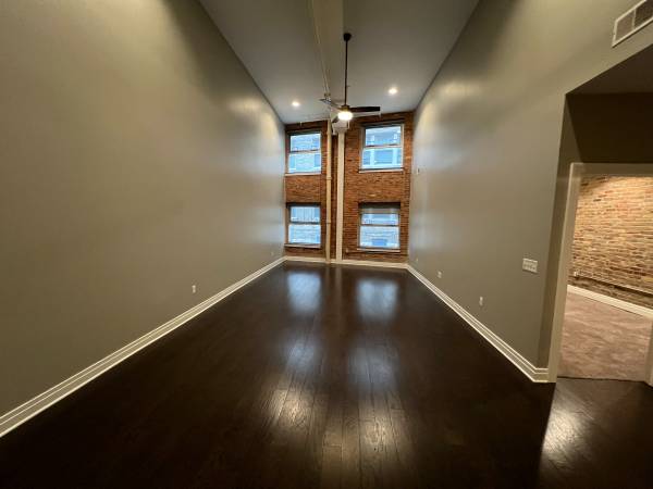$1,695 / 1br - 1096ft2 - Apts Now Available at Nickle City Lofts! Heated Garage Spot Included! (Main St District-Close to Medical Campus and DT!)63925202156930124