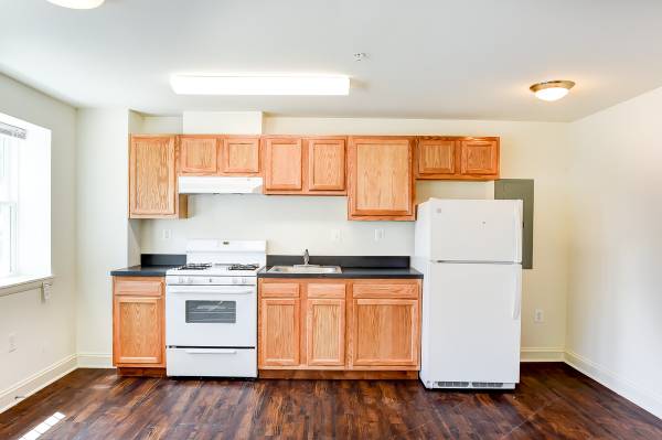 $1,300 / 600ft2 - Apartamentos renovados, vecindario tranquilo, aplican límites de ingresos (NW Washington)63843420314371123