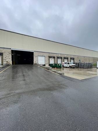$1,600 / 1600ft2 - Franklin Warehouse Space w/ Office & Overnight Parking - #1302 (Franklin)63871320868483123