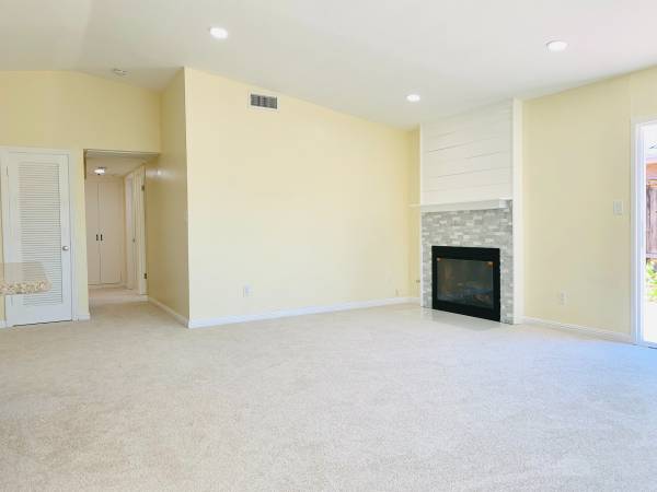 $4,295 / 3br - 1260ft2 - SPACIOUS 3BD/2BA SINGLE FAMILY HOME AVAILABLE IN CLAIREMONT! (5277 Mt. Ararat Drive)63663768879491121
