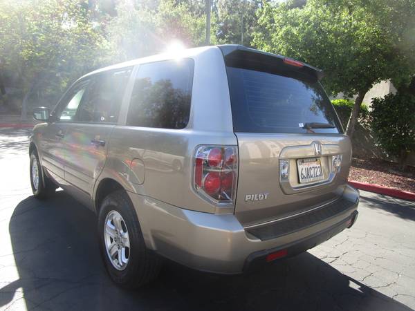 Piloto Honda 2007 con 107 mil millas, muy bien conservado, informe Carfax limpio - $7,900 (Stevenson Ranch)63618171785987124