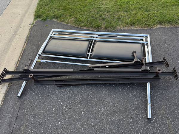 Queen Headboad/Footboard and Frame Free 1