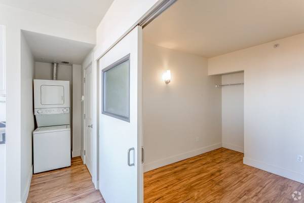 $1.519 / 1 hab. - 620 pies² - Momento de elevarse. Nuestro departamento de 1 hab., 620 pies² promete más. (Seattle - Centro de Seattle)63659679702017122