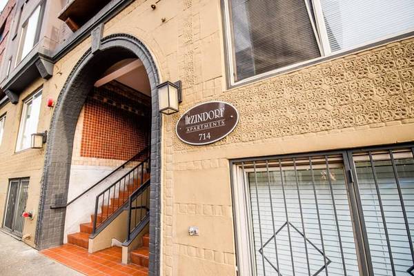 $1,325 / 328ft2 - Situated in Seattle!, Claw Foot Tubs, Studio/1B (714 7th Avenue, Seattle, WA)63688497642243123