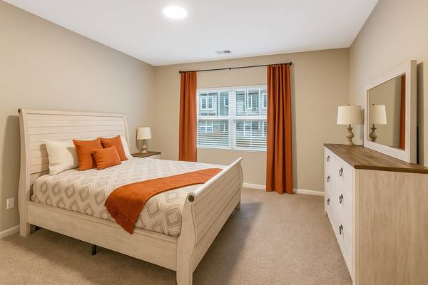 $1,400 / 2br - 1st floor or 2nd floor at Emerson Point?64027277306369123