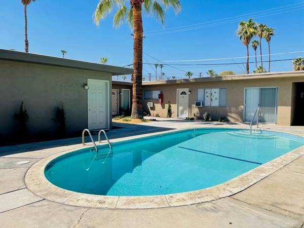 $1,795 / 2br - Remodeled -Sunset Cottages - in Unit Washer Dryer (Palm Desert, Bermuda Dunes, Indio, La Quinta)63686265096451122