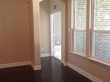 $1,200 / 3br - 2821ft2 - @@*casa unifamiliar tiene 3 dormitorios y 2.0 baños*@@ (McKinney)63796477283075123