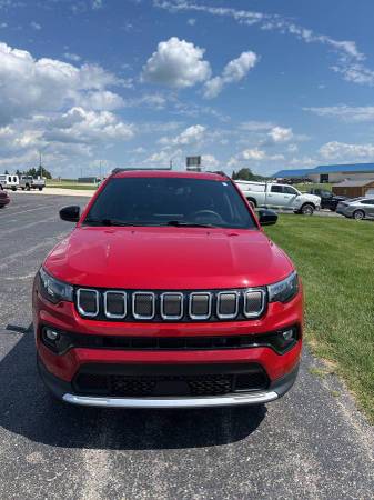 2024 Jeep Compass Latitude 4x4 4dr SUV - $23,995 (+ B  B Sales and RV Center)63470778675969121