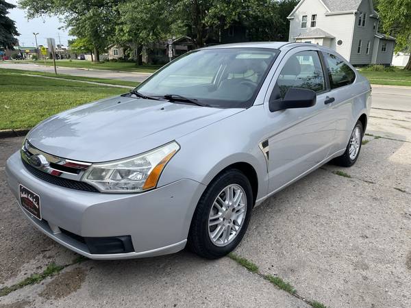 2008 Ford Focus SE *¡117 mil millas! - $3,995 (Hampton Iowa)63613565497475121