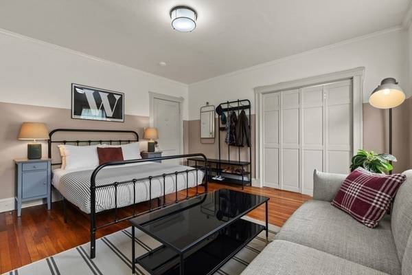 $2,100 / 465ft2 - Bright and sun-drenched63996690174338120