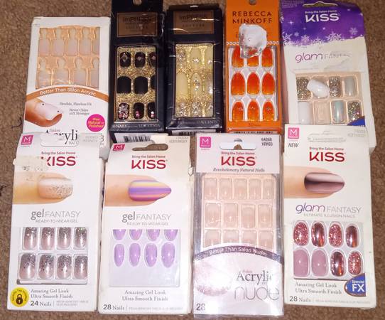 Lot of 9 Sets of fake nails 1