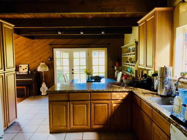 $1,450 / 3br - Beautiful Topanga Sanctuary (TOPANGA)63812226365057121