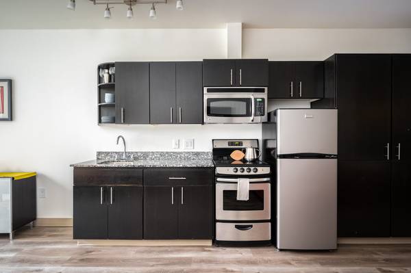 $1,099 / 456ft2 - Amazing Studio available on 10/04 with W/D in unit63842023309827124