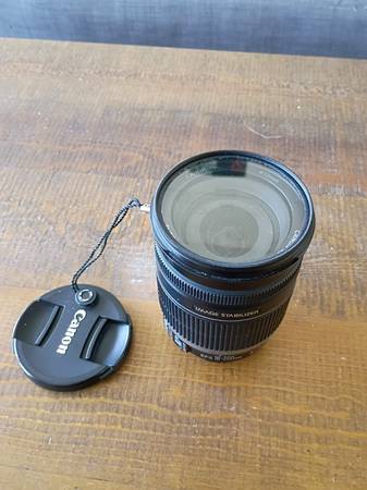 Canon EFS 18-200 lens 1