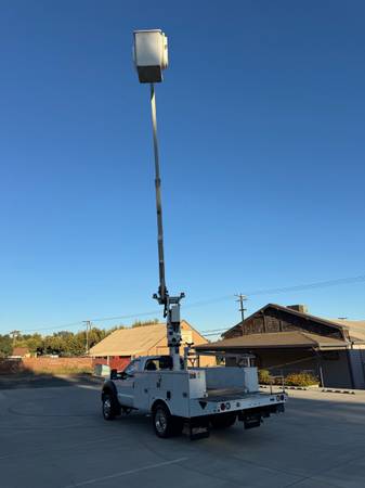 2015 ford f450 utility bucket truck - $22,500 (Hughson)63470781240449122