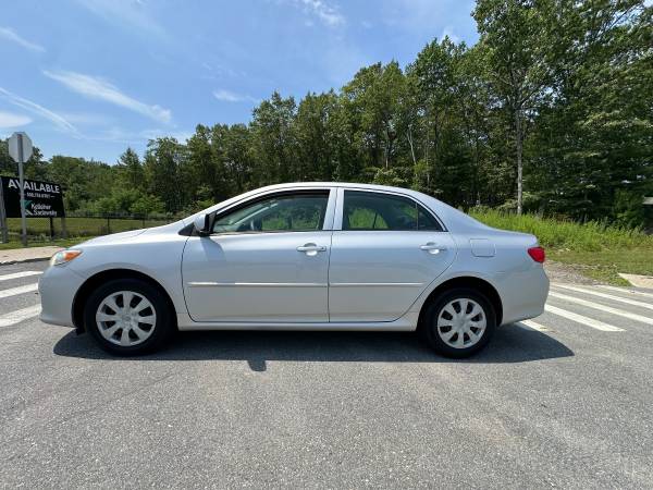 2009 Toyota Corolla LE 71,000 MILES!!!! - $9,999 (Northborough)63470757419779120