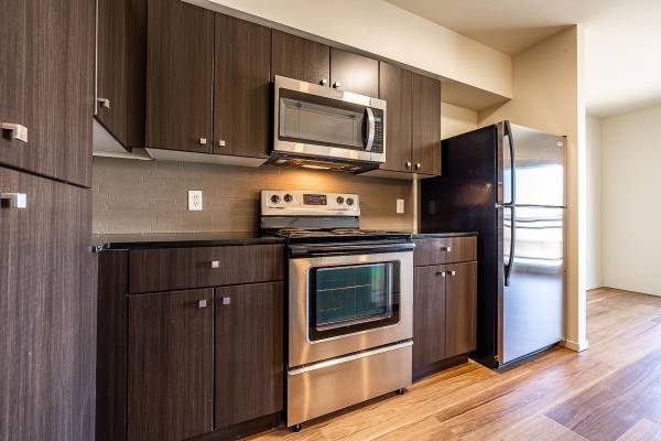 $3,268 / 2br - 1120ft2 - Disposal, Green and flowered areas, Walk-In Closets (Ballard-Seattle)63885011681155120