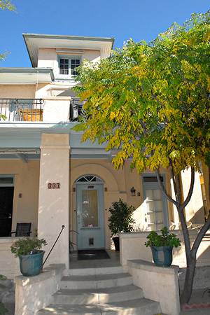 Vacation Rental in the Heart of Gem Show District 1