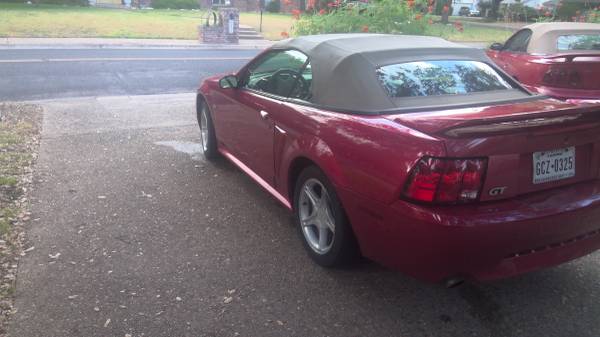 2000 Ford Mustang GT convertible - $6,000 (Austin)63439800664577121