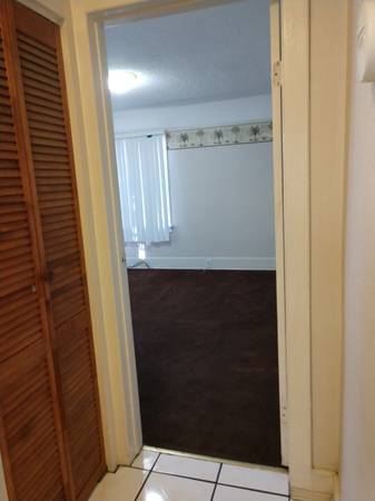 $1,300 Large room for 2 people (san jose east)63858053647105124