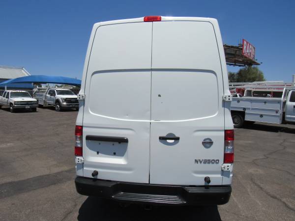2017 Nissan NV 3500 HD - Photo 7
