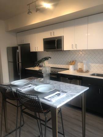 $1,739 / 1br - 728ft2 - Vida moderna en el distrito de Hollywood 8 semanas gratis + $500 (Portland)63672582807553123
