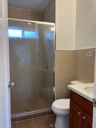 $950 / 3br - Habitación con vistas al atardecer en alquiler (ingleside / SFSU / CCSF) (San francisco)63879904692097124