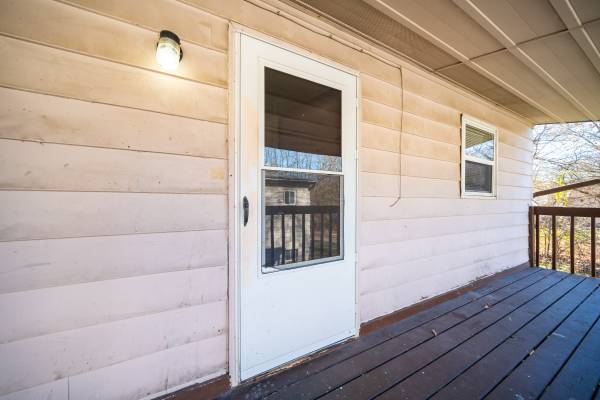 $745 / 2br - 2 Bedroom Duplex in North Hill Area with Deposit Special!! (296 Julien Ct, Akron, OH)63661042310913121
