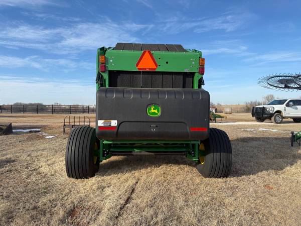 2022 High-Performance Variable Chamber Round Baler – Consistent Bale D 1