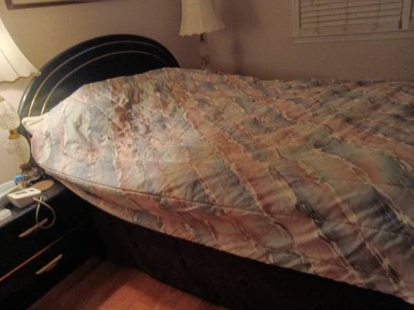 Queen Bedspread 1