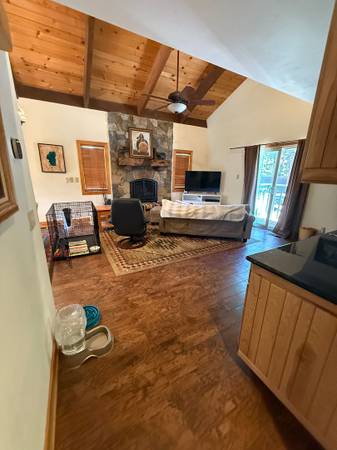 $3,200 / 3br - PET FRIENDLY – 3 Bed / 2 Bath Duplex (TOA) (Incline Village)63992634608771120