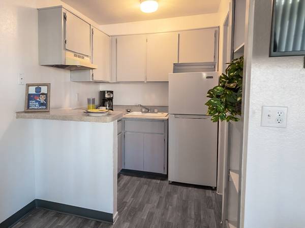 $411 Short walk to Las Vegas Strip, Studio 1/ba, Las Vegas NV (Located in the Arts District)63907026316675120