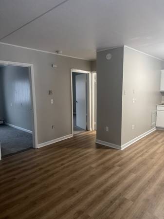 Apartments For Rent // All utilities Included

,040

                        Fredonia