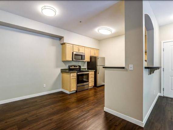 $2,034 / 2br - 963ft2 - Lease Today, Move In Tomorrow  $1000 OFF Move-In + No Deposit O (Lakeland Hills)63814789103617123