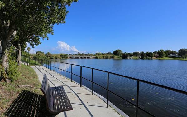 $2,680 / 3br - 1588ft2 - Picnic Area/Pavilion, On-site Management, Playground (6116 Yellow Sun Drive, Lake Worth, FL)64002012903682122