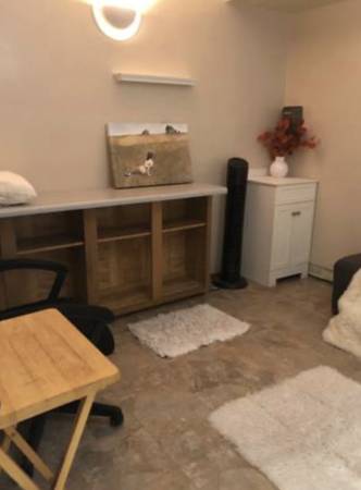$1,150 / 4br - 095ft2 - Private Room for Rent (Downtown Wailuku)63939665194115121