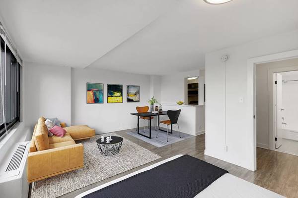 $1,698 / 498ft2 - Casa Abierta, Torres del Sur 10/04/2025. ¡Guárdalo en tu calendario!! (Alexandria)63822292543873120