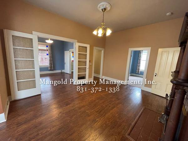 $3,850 / 3br - 1450ft2 - Beautiful Victorian Style 3-Bedroom Home Centrally Located in Monterey (Monterey)64009498599170124