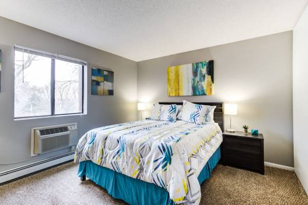 $1,490 / 2br - 1047ft2 - Ascensor, Mantenimiento en el lugar, Aire acondicionado (12501 Portland Ave, Burnsville, MN)63868698520067123