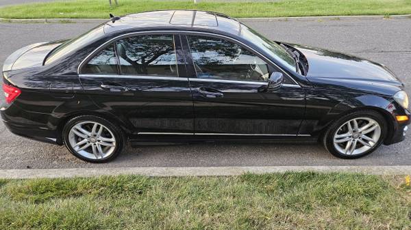 2013 Mercedes Benz C300 4matic Sport 96k - $8,500 (Island Park)63654712250625124