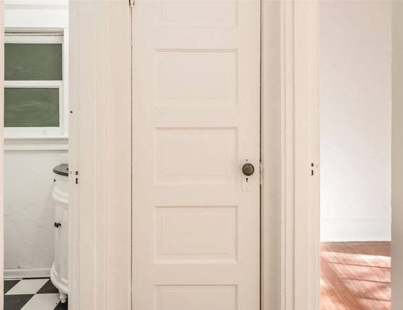 $1,299 / 1br - On-Site Laundry in a One Bedroom + Secure Access + Heart of Slabtown (Slabtown)63956352806915124