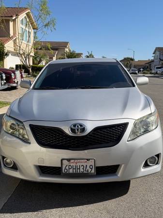 Toyota Camry 2011 SE 1