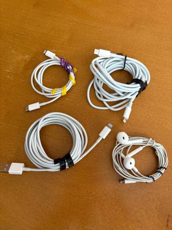 Apple charging cords lightening to USB -C and lightening to USB 1