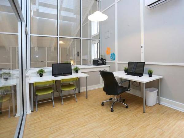 $1,085 / 2br - 750ft2 - Área de barbacoa para residentes, instalaciones de lavandería en el lugar, centro de fitness63658145973891120